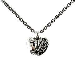 Chrome Hearts Heart-Shaped Photo Clip Pendant