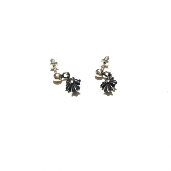 Chrome Hearts Single-Section Cross Earrings