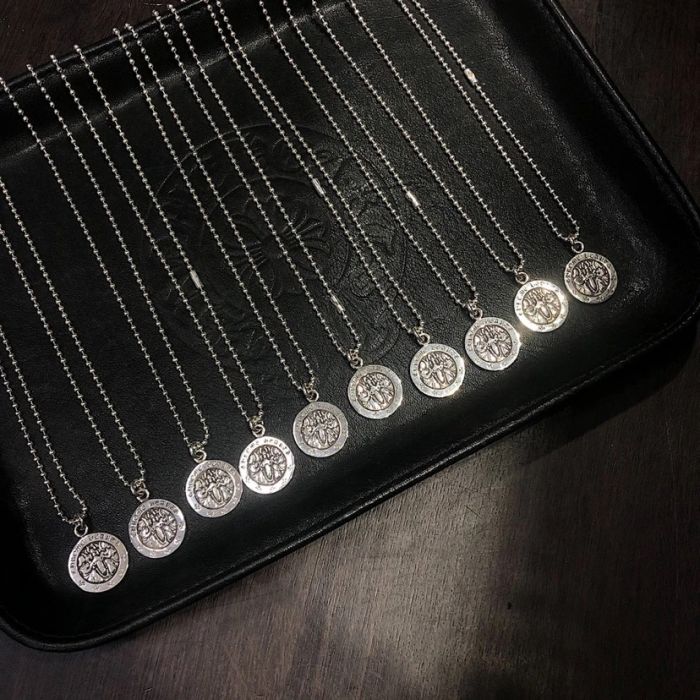 Chrome Hearts Angel Disc Five-Flower Pendant